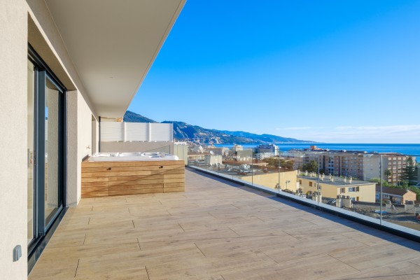 View Penthouse with panoramic views 5
